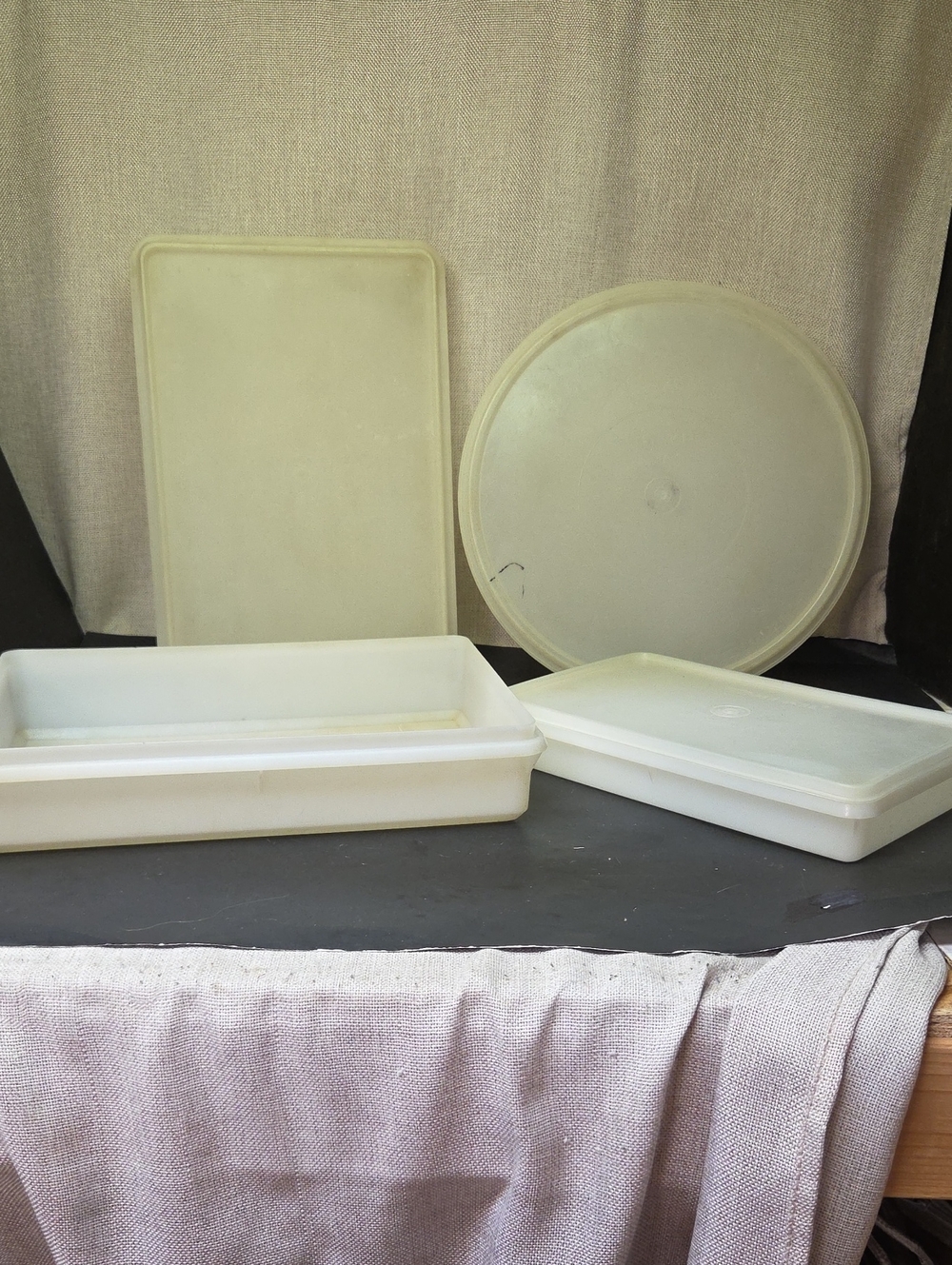 4 Tupperware Containers